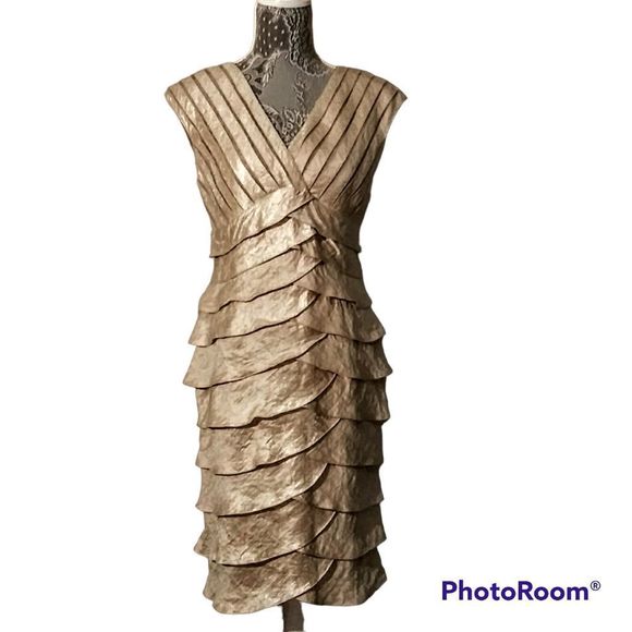 Adrianna Papell Dresses & Skirts - Adrianna Papell Iridescent Gold Cocktail Dress, Size 10